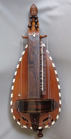 Vielle � roue XIX�me Mirecourt