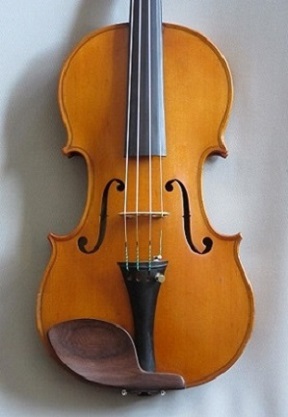 Violon Pillement table